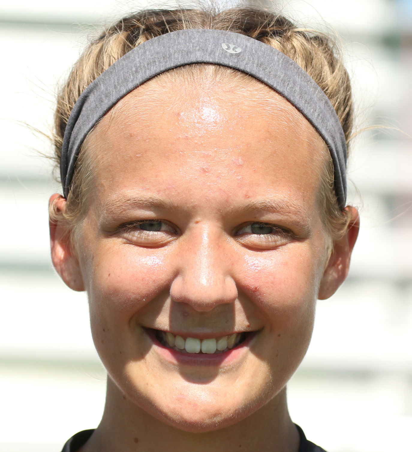 Lily Schnieders, Summit